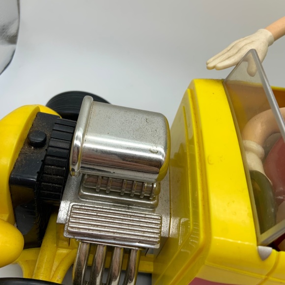 Vintage M&M's 'Rebel Without A Clue' Collectible Retired Candy Dispenser - Picture 11 of 16